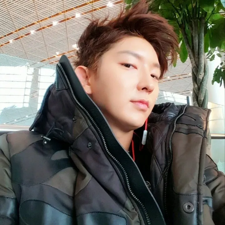 이준기 최근 활동샷