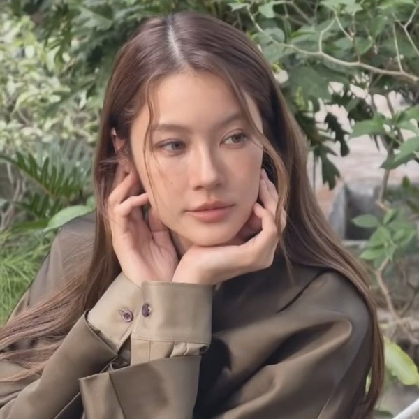 Popular profile image of Namtan Tipnaree Weerawatnodom selected by vote