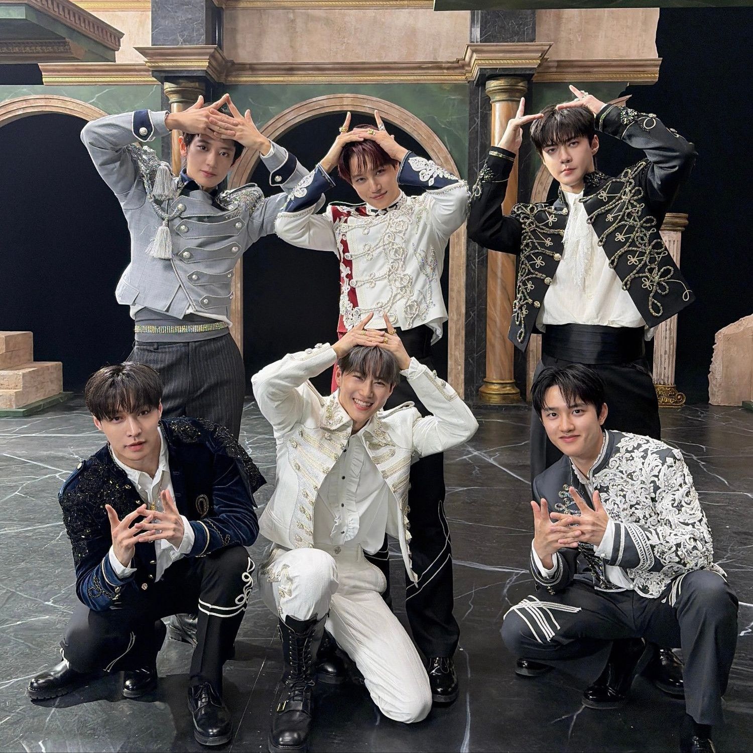 都暻秀 (D.O.)的最新照片