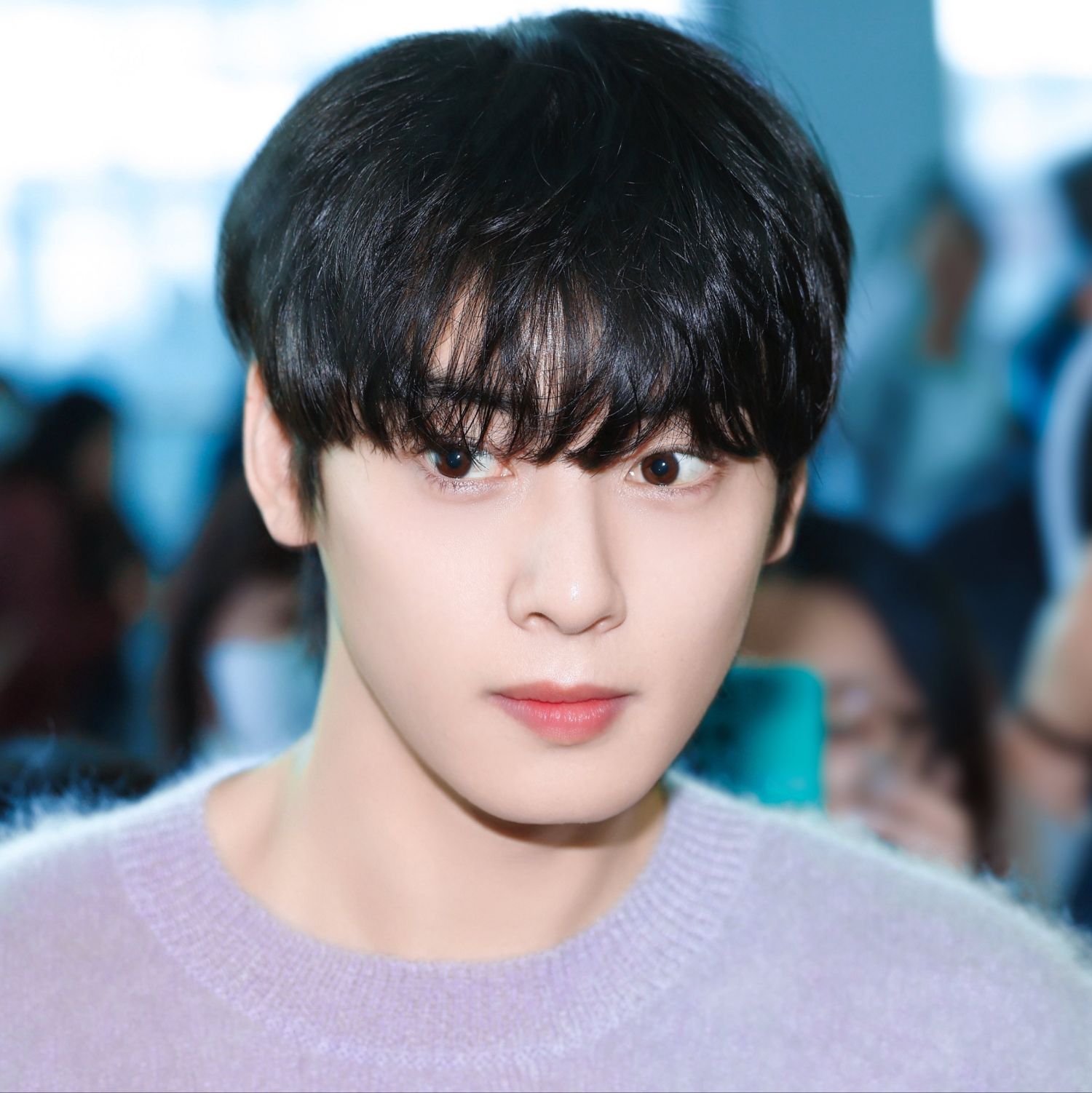 A moment captured by a fan of Cha Eunwoo