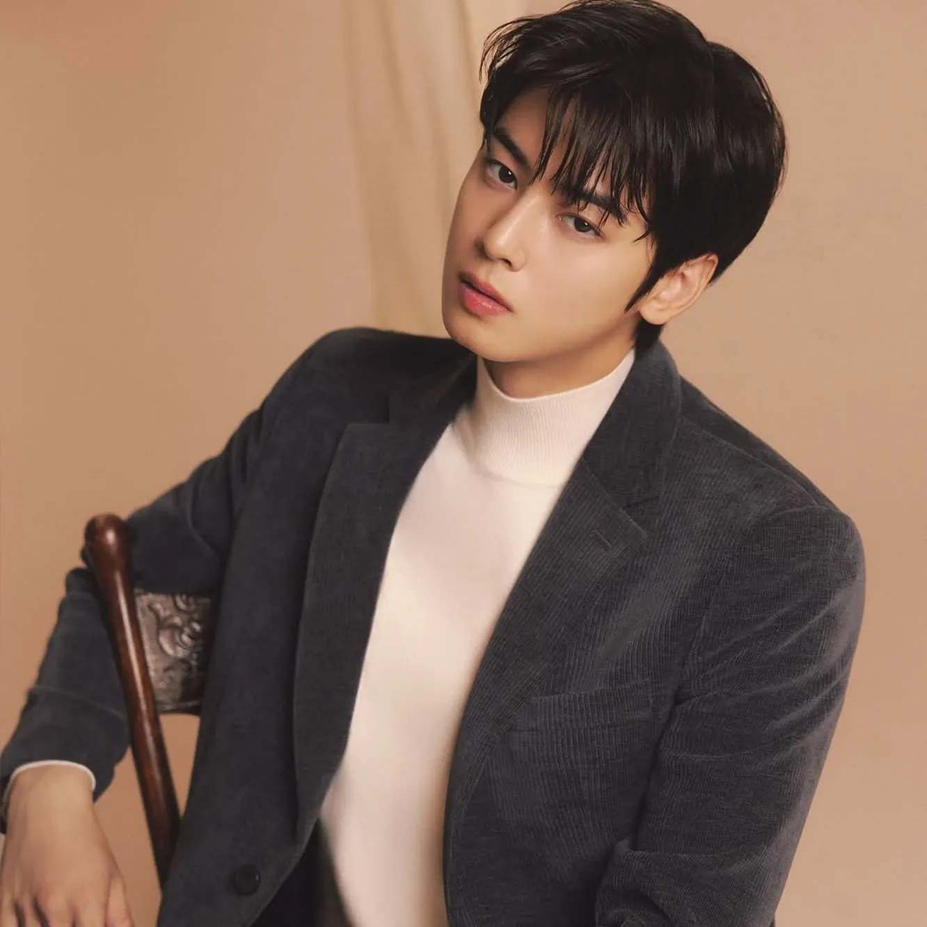 Latest photo of Cha Eunwoo