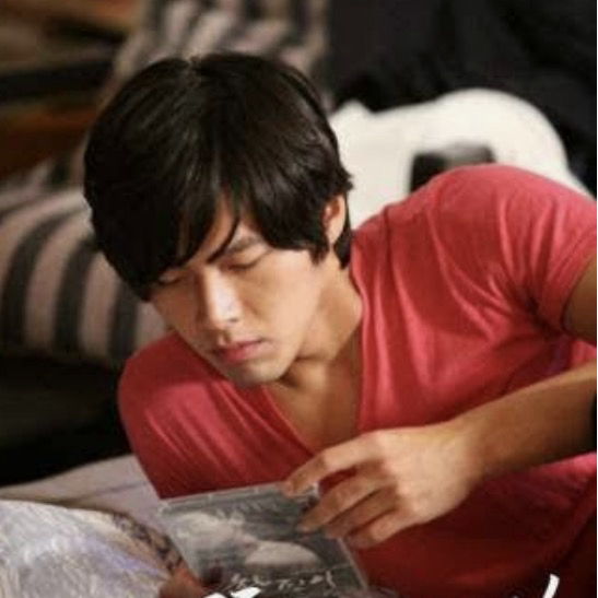 Foto terbaru dari Hyun Bin
