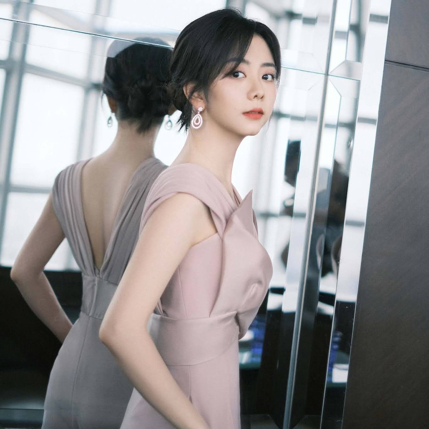 A moment captured by a fan of Tan Song Yun