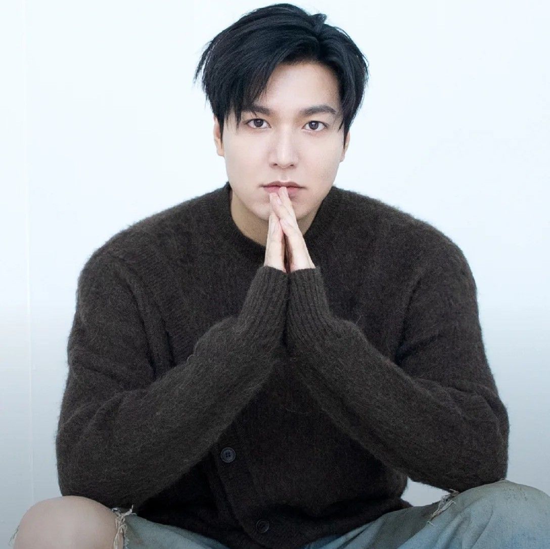 イ・ミンホの最近の活動ショット