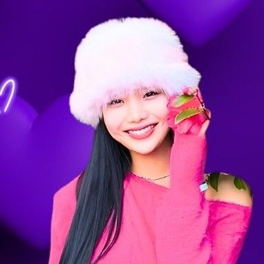 Recent activity shot of Kim Soyeon (2004)