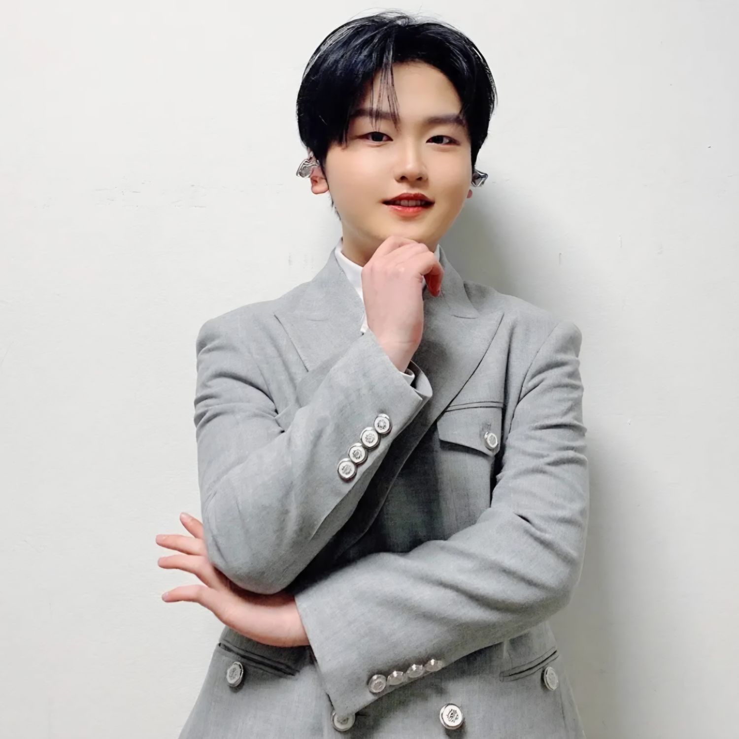 Behind-the-scenes cut of Park Sungon