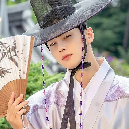 Latest photo of Cha Eunwoo