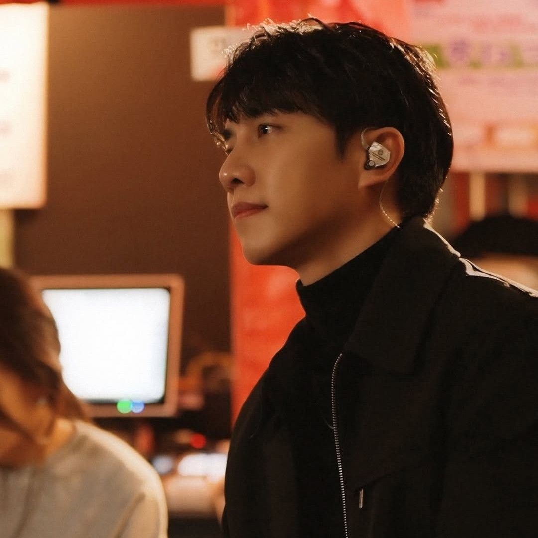 Foto terbaru dari Lee Seunggi