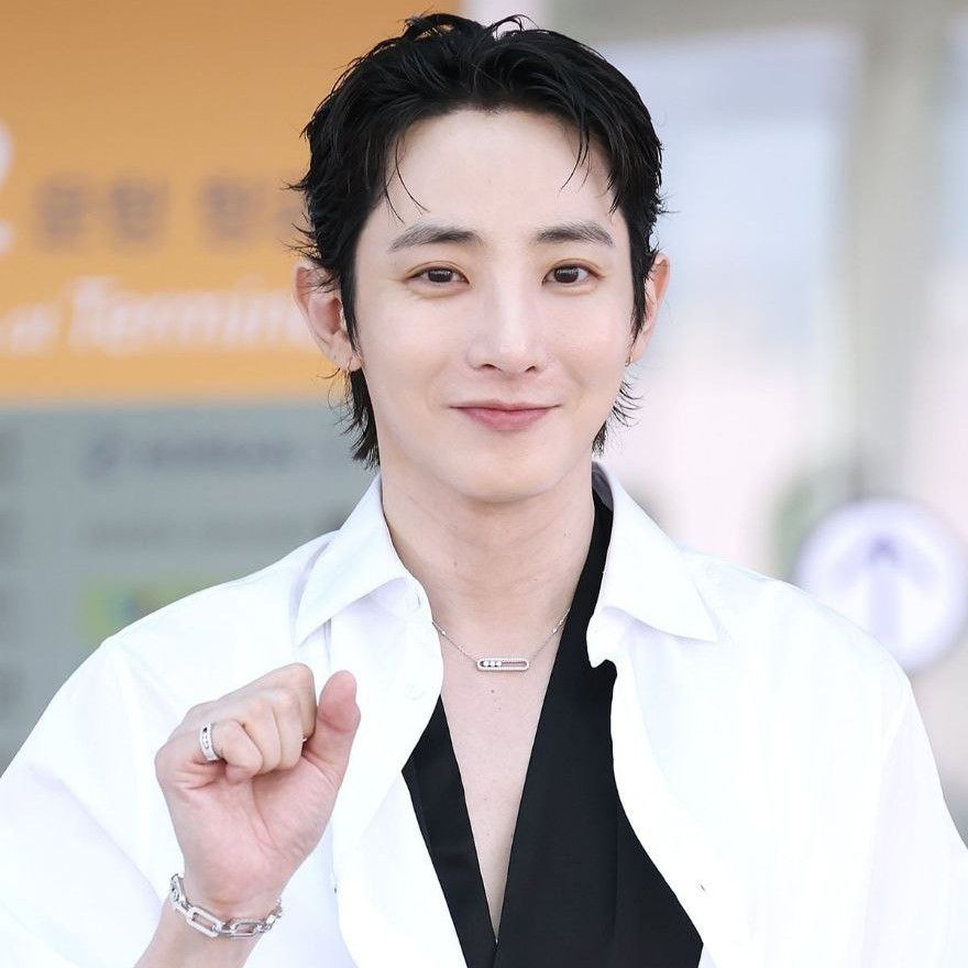 Behind-the-scenes cut of Lee Soohyuk