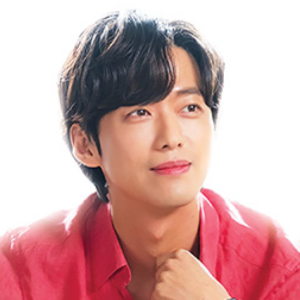 A moment captured by a fan of Namkoong Min