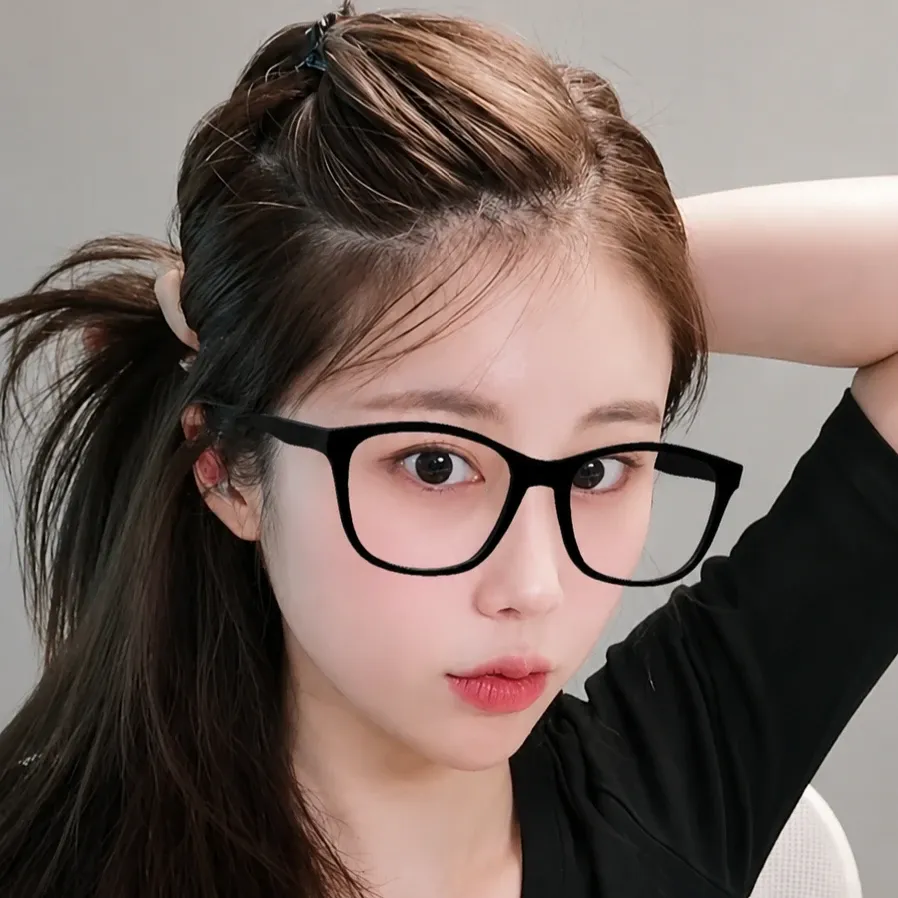 Cuplikan di balik layar dari Kim Soyou