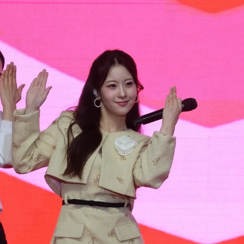 A moment captured by a fan of Oh Yujin