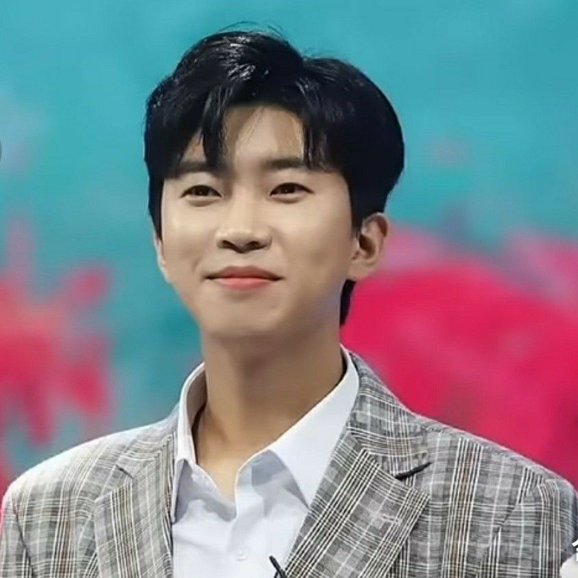 Cuplikan di balik layar dari Lim Youngwoong