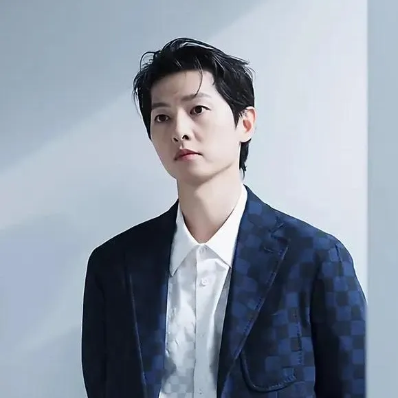 Foto kegiatan terbaru dari Song Joongki