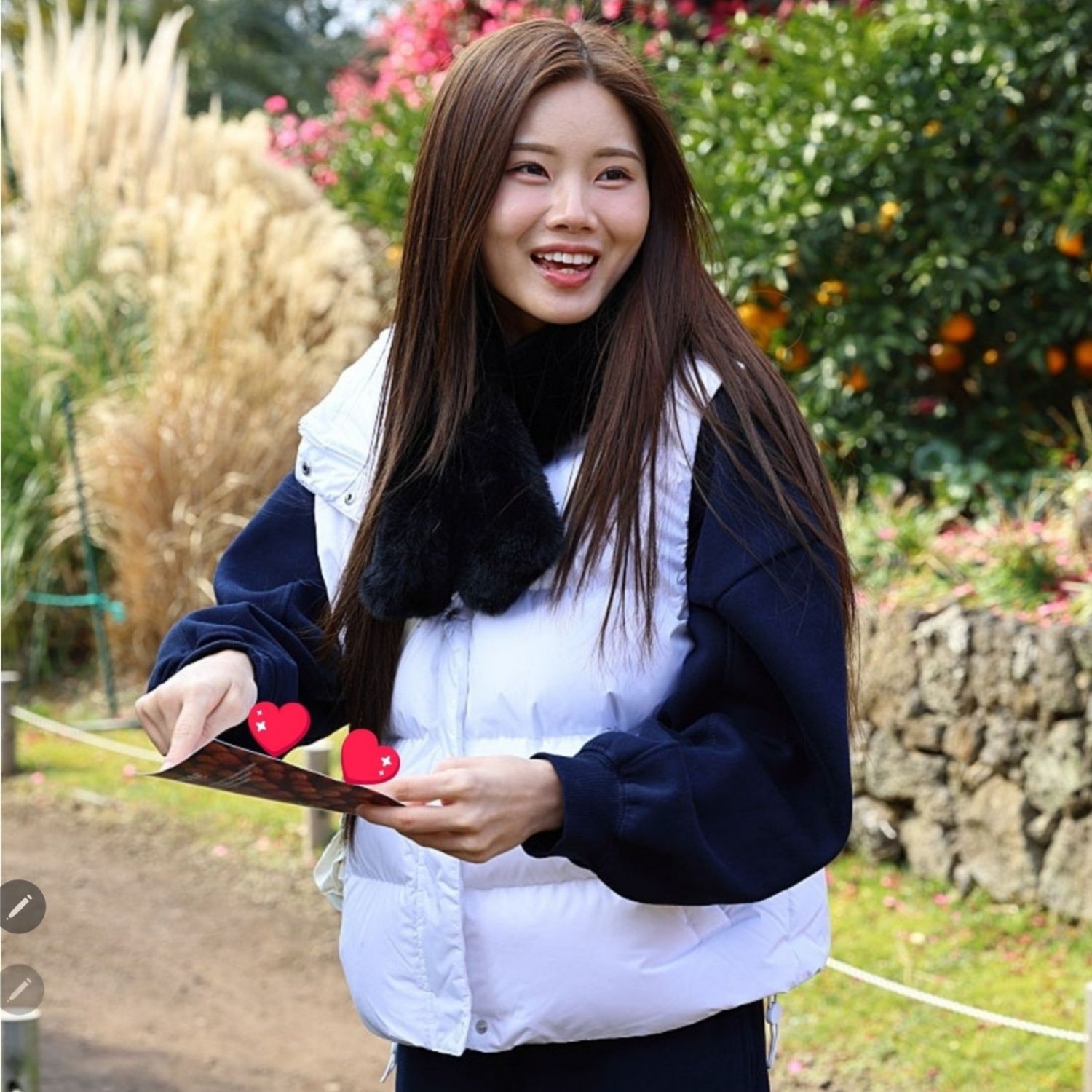 Recent activity shot of Bae Ahyeon