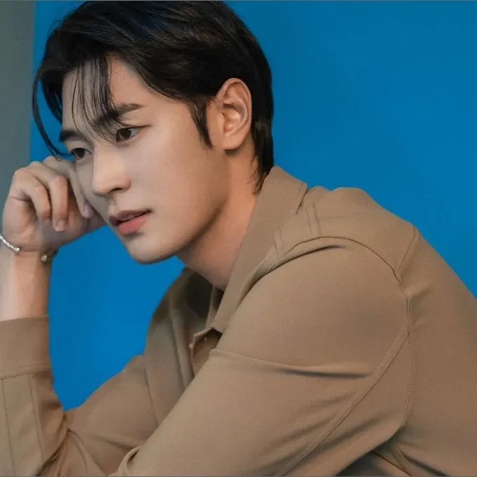 Latest photo of Park Seoham