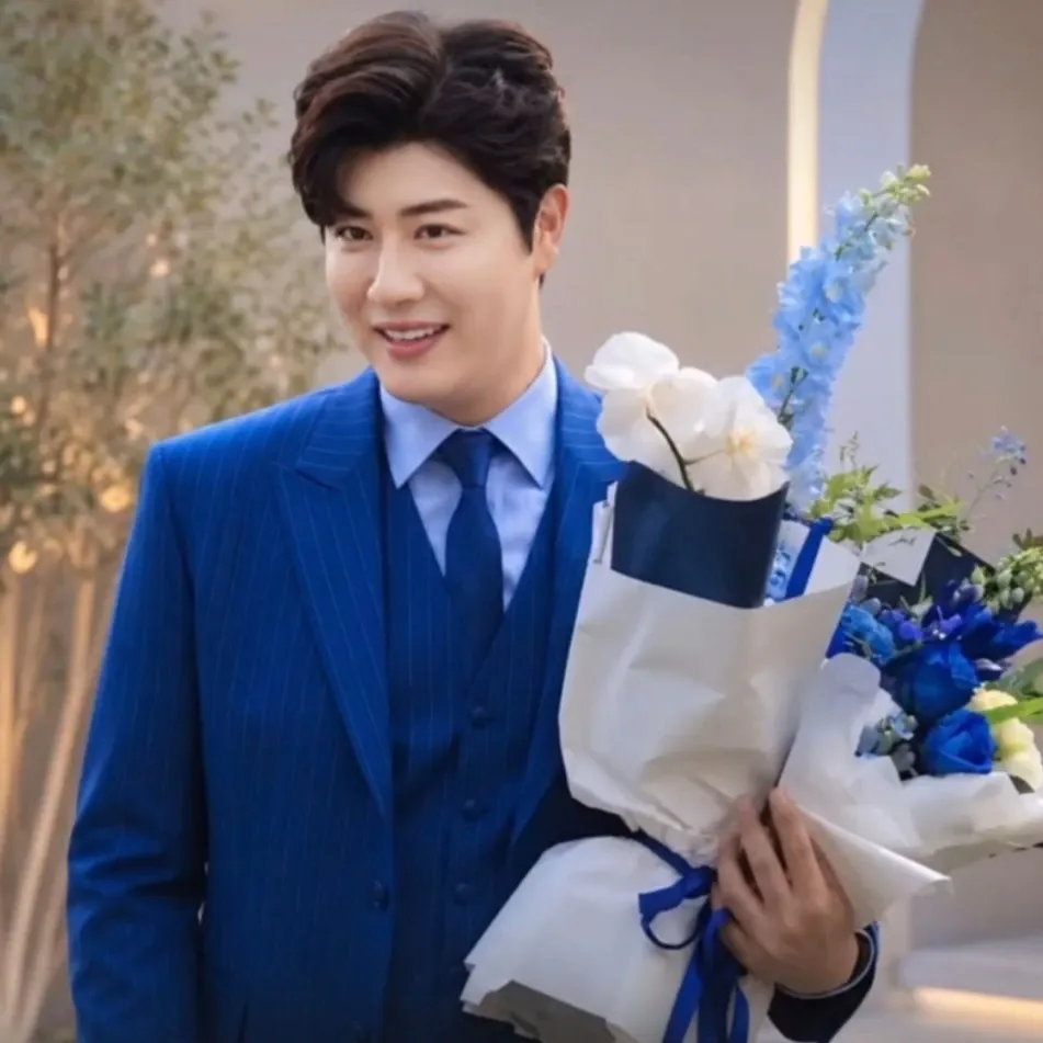 Behind-the-scenes cut of Jin Haesung