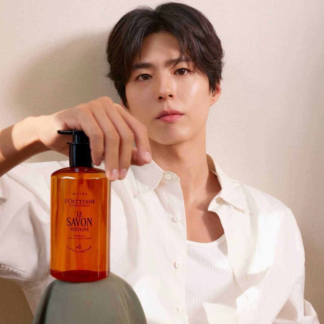 Behind-the-scenes cut of Park Bogum