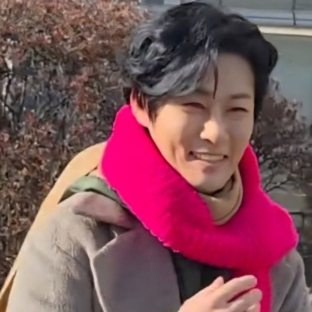 A moment captured by a fan of Kang Moonkyung