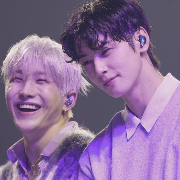 A moment captured by a fan of Cha Eunwoo