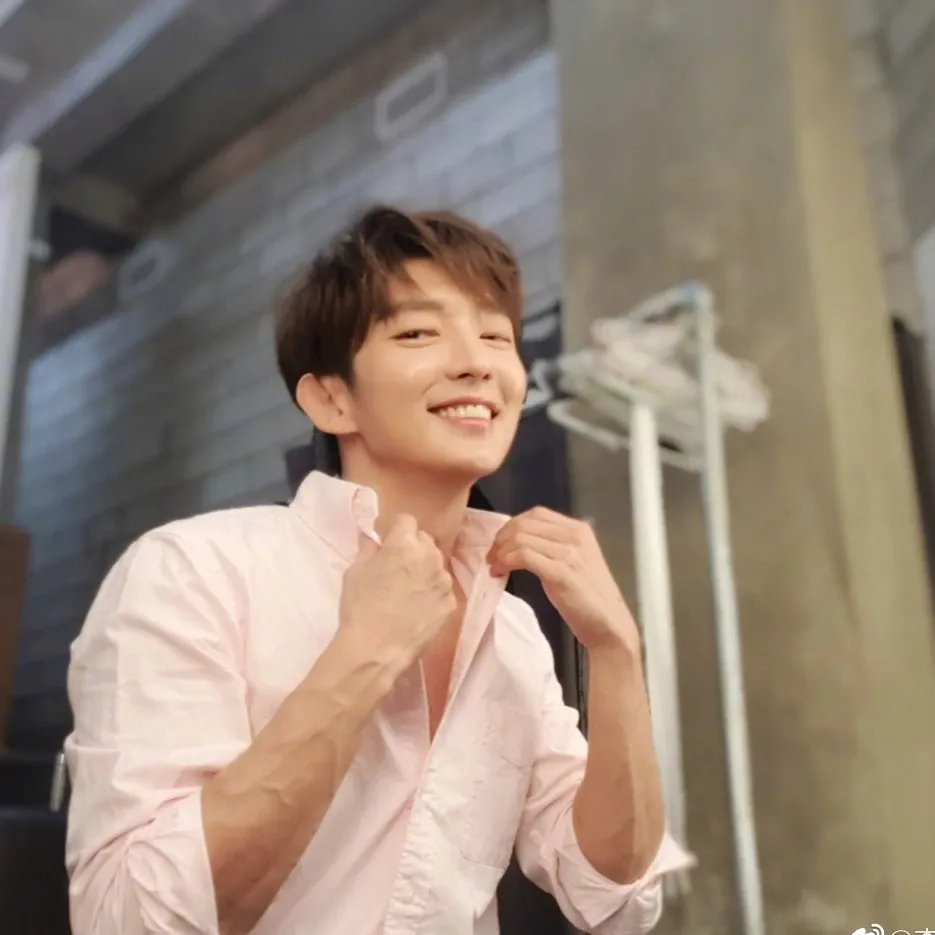 이준기 최근 활동샷