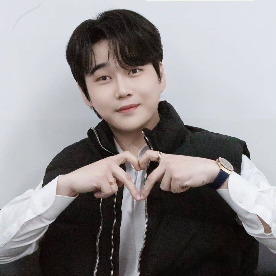 Recent activity shot of Hwang Youngwoong