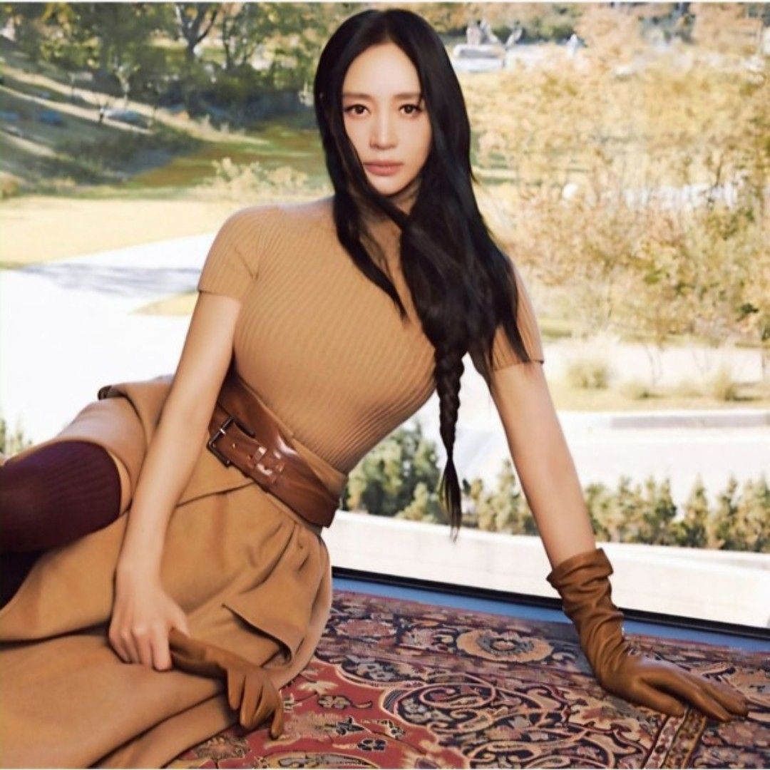 Latest photo of Kim Hyesoo