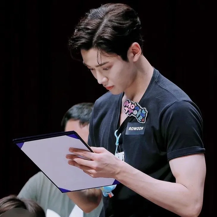 Momen yang diabadikan oleh penggemar Rowoon