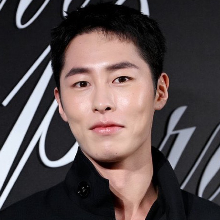 Latest photo of Lee Jaewook
