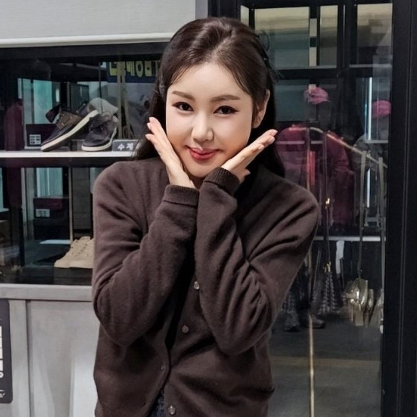 Cuplikan di balik layar dari Song Gain