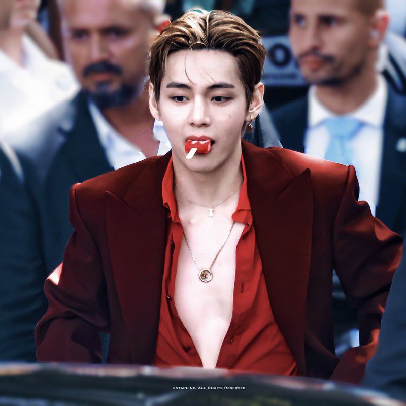 Recent activity shot of Kim Taehyung (V)