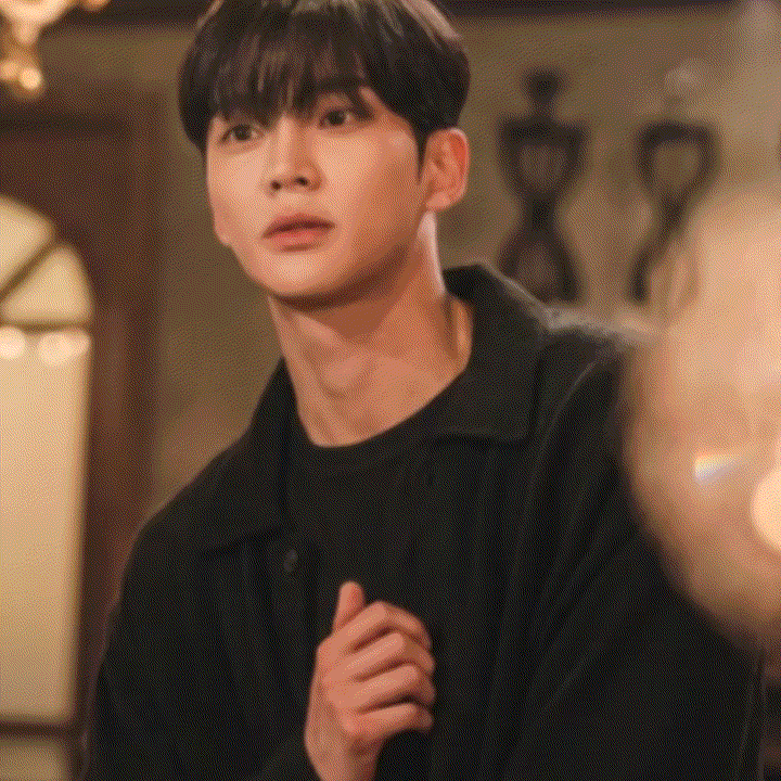 Foto kegiatan terbaru dari Rowoon