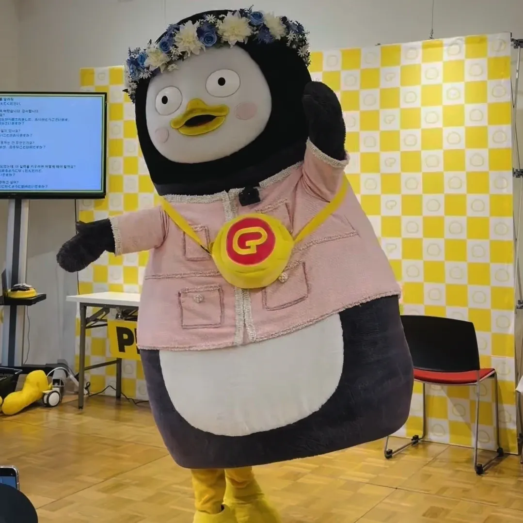 ペンスの最近の活動ショット