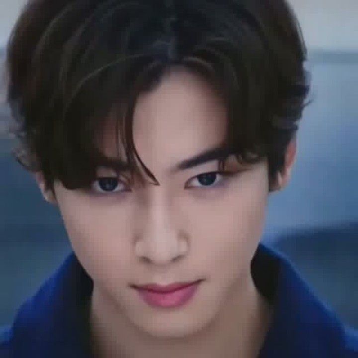 A moment captured by a fan of Cha Eunwoo