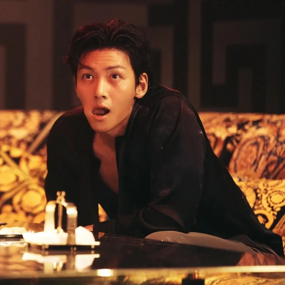 Behind-the-scenes cut of Ji Changwook