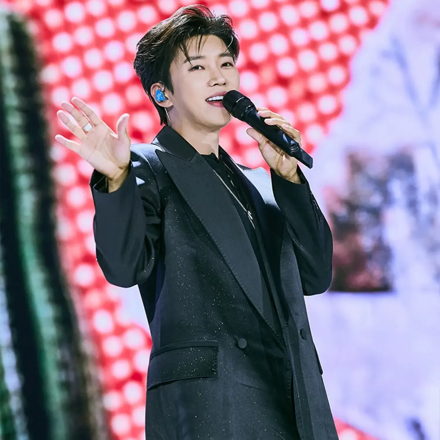 Foto kegiatan terbaru dari Lim Youngwoong