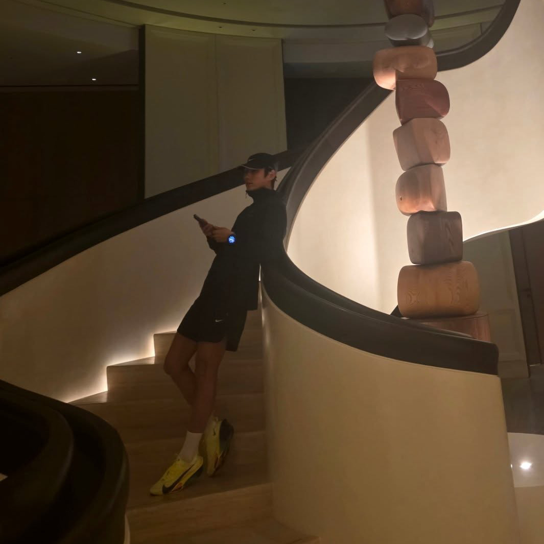 Behind-the-scenes cut of Lee Joongi