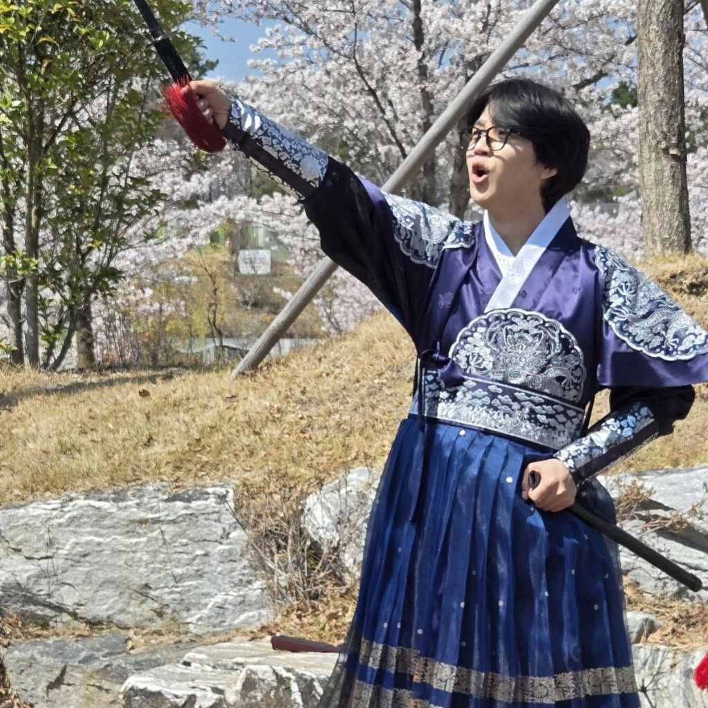 Behind-the-scenes cut of Park Jihoo (Mr. Trot 3)