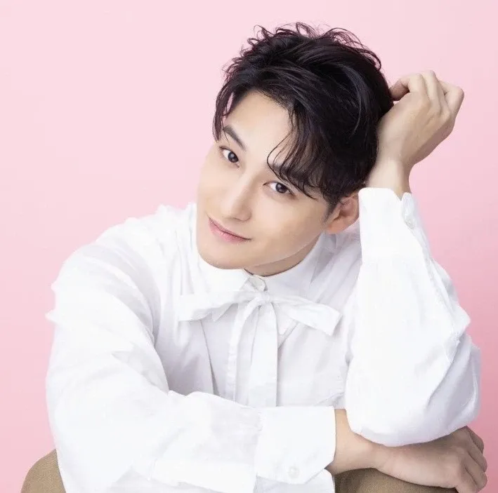 Momen yang diabadikan oleh penggemar Kim Bum