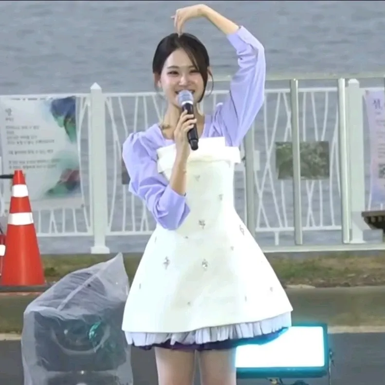 Foto kegiatan terbaru dari Kim Dahyun