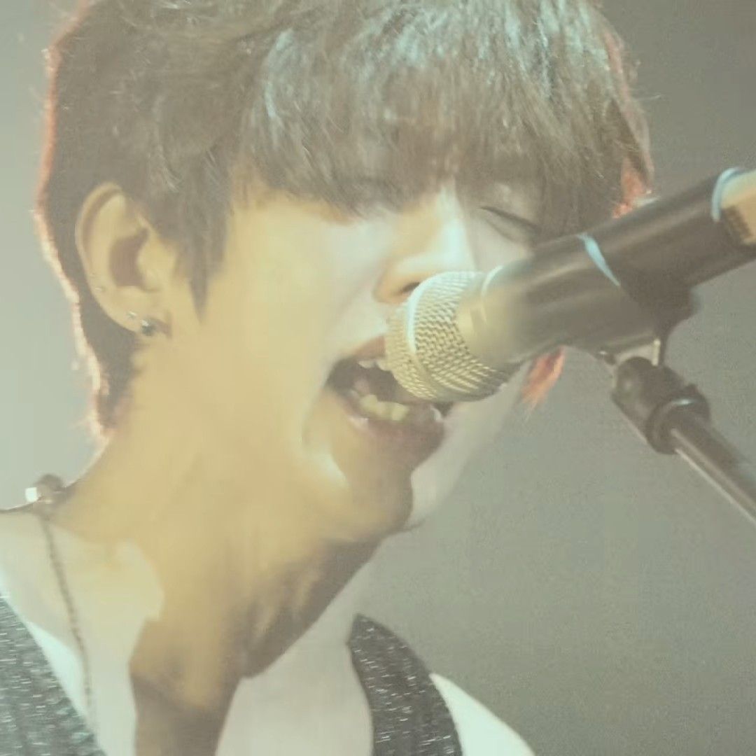 Latest photo of Lee Seungyoon