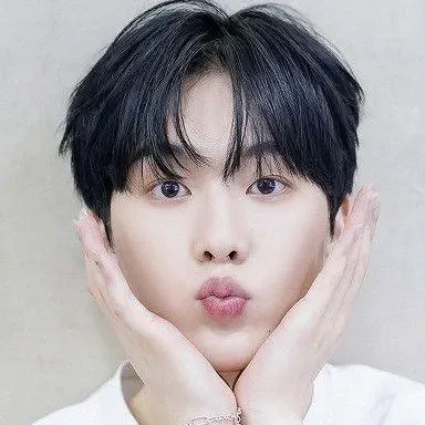 Latest photo of Yoon Sanha