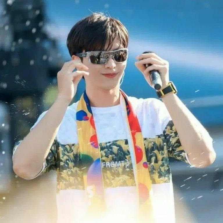 Latest photo of Yook Sungjae