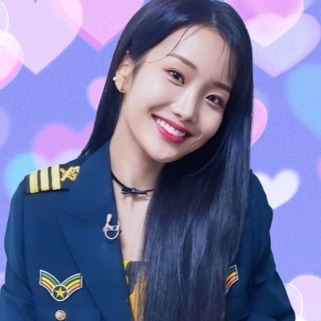 Behind-the-scenes cut of Kim Soyeon (2004)