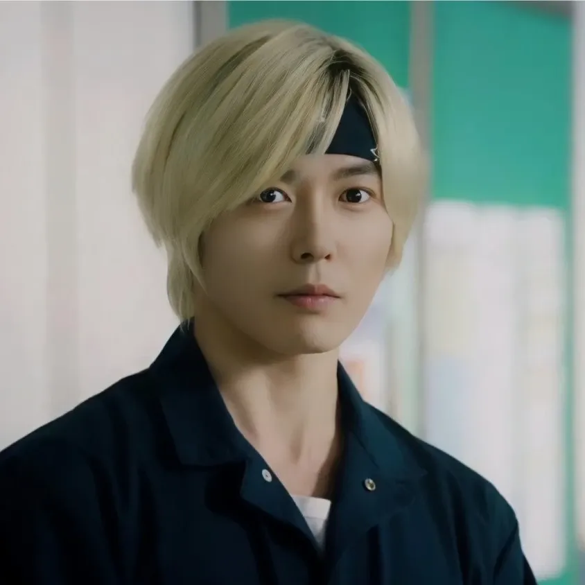 粉絲拍下的金材昱瞬間