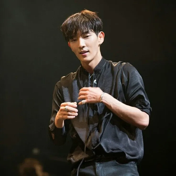 Recent activity shot of Lee Joongi