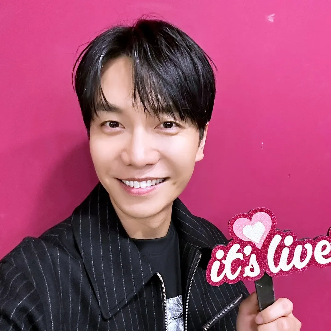 Momen yang diabadikan oleh penggemar Lee Seunggi