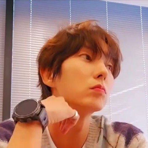 A moment captured by a fan of Lee Joongi