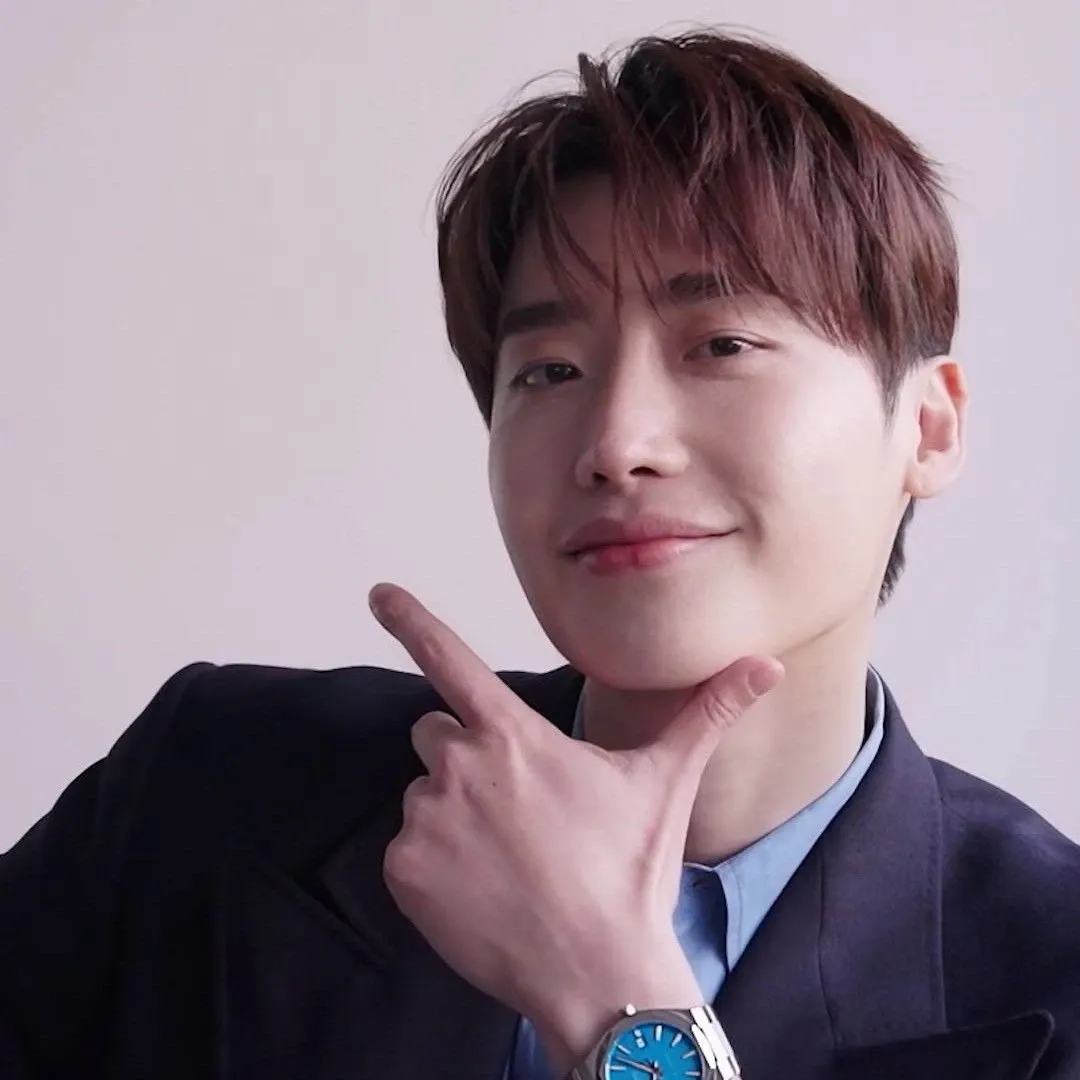 A moment captured by a fan of Lee Jongsuk