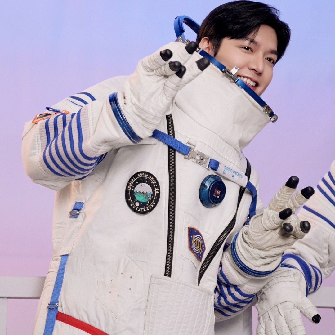 粉丝拍下的李敏镐瞬间